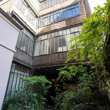 Sublime Loft Avec Verrières Sur Le Canal St Martin Appartamento Parigi