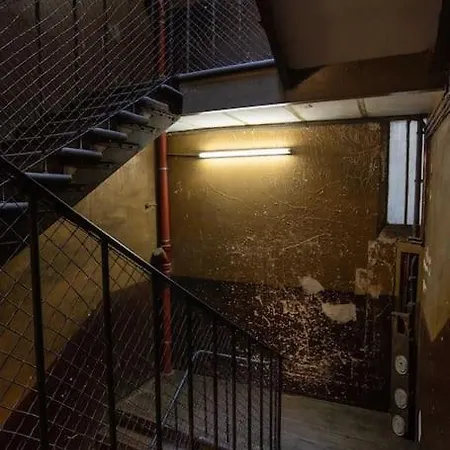 Sublime Loft Avec Verrières Sur Le Canal St Martin