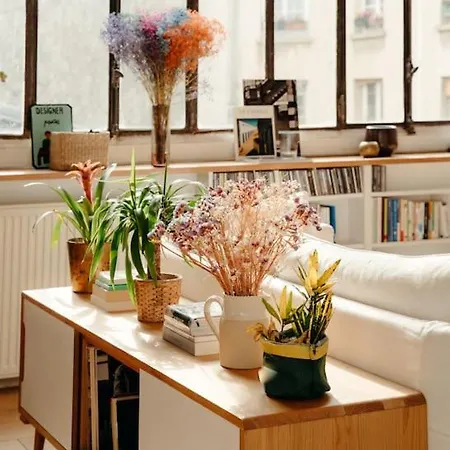 Sublime Loft Avec Verrières Sur Le Canal St Martin